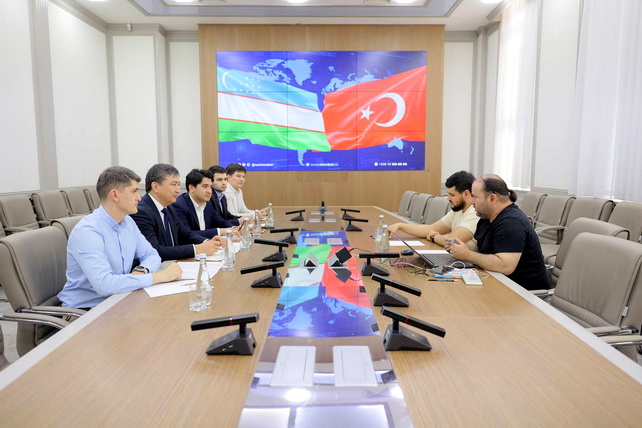 Mebel sanoati: Turkiyalik mutaxassis bilan hamkorlik o‘rnatildi