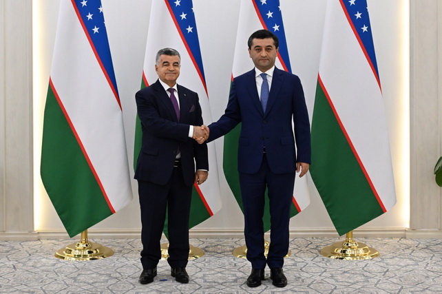 Uzbekistan Foreign Minister Receives Outgoing Algerian Ambassador