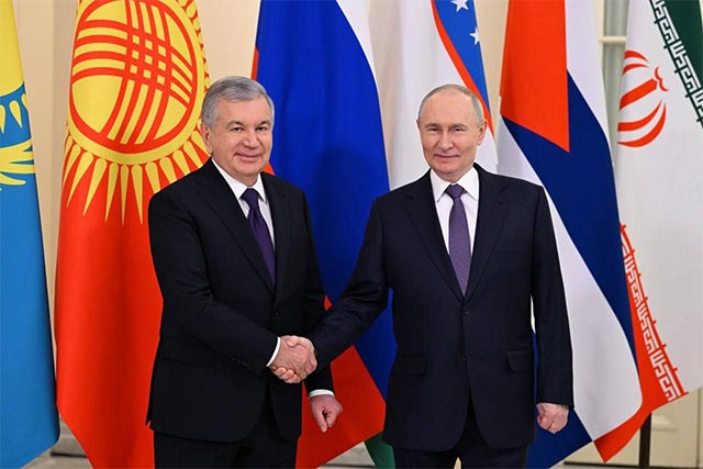 Ўзбекистон Президенти ЕОИИ саммитида иштирок этди