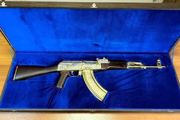 A gold-plated machine gun was found in a passenger’s luggage at Yekaterinburg airport
