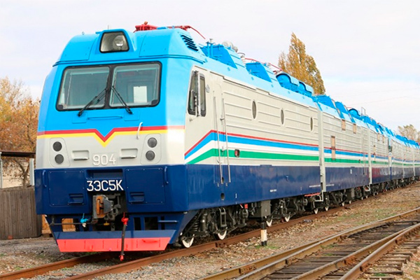 Transmashholding hands over two electric locomotives to Uzbekiston Temir Yollari