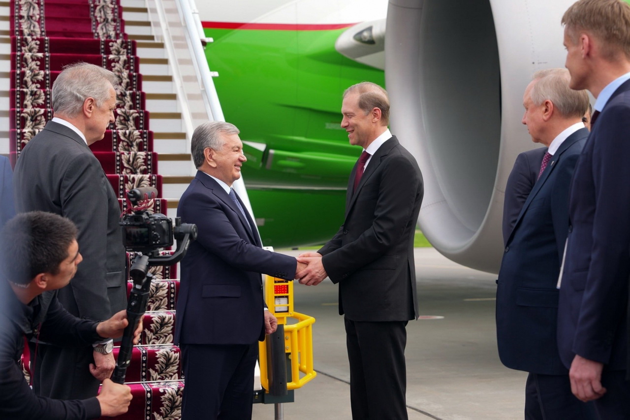 Президент Узбекистана прибыл в Санкт-Петербург