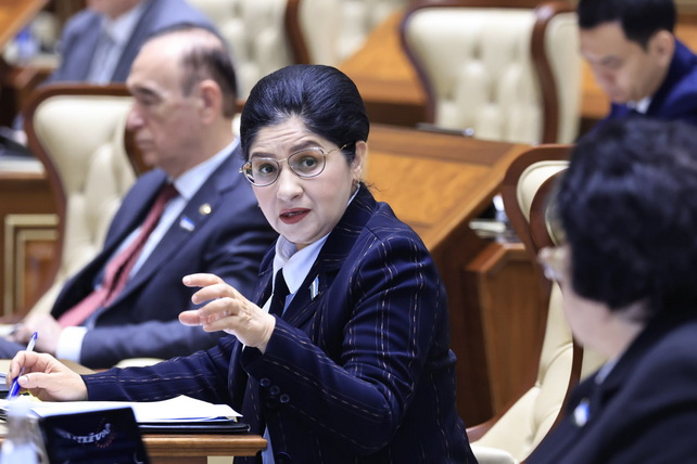 Sud jarayonida zamonaviy axborot texnologiyalaridan foydalanishga oid qonun ko‘rib chiqildi