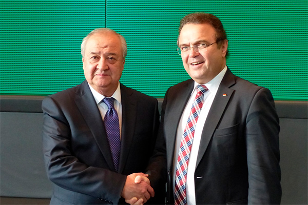 Kamilov holds talks with the Vice-President of the German Bundestag