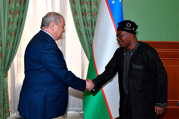 Uzbek FM receives newly appointed Ambassador of Ghana