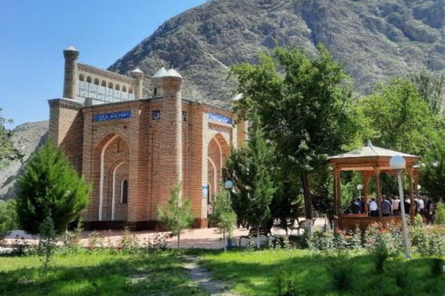 A Modern Tourist Center to Be Developed in Shahimardan and Yordon