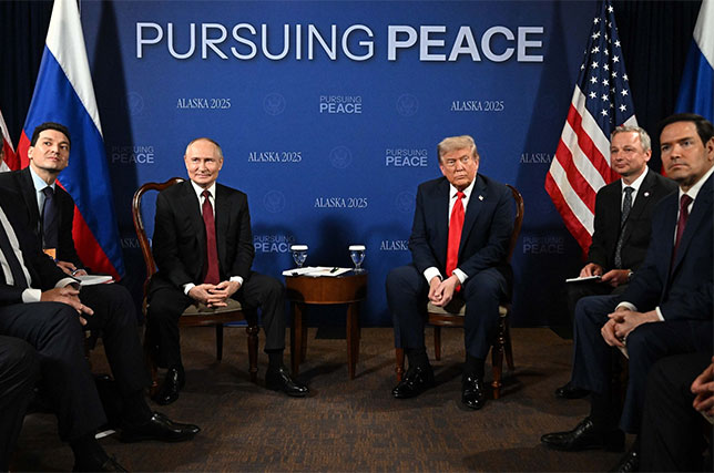 Трамп ва Путин Украина хавфсизлиги ва тинчлик келишуви истиқболларини муҳокама қилди