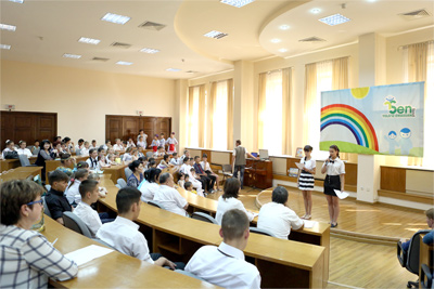 Sen Yolg’iz Emassan holds school graduation ceremony