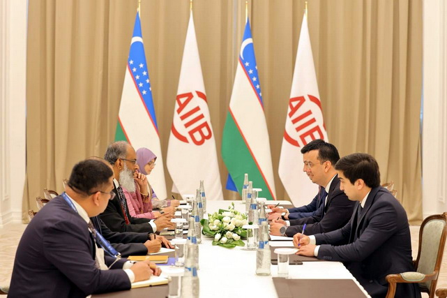 Laziz Kudratov holds talks with Bangladesh’s Secretary of Economic Relations