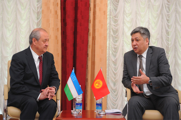 Uzbek, Kyrgyz FMs hold negotiations in Dushanbe