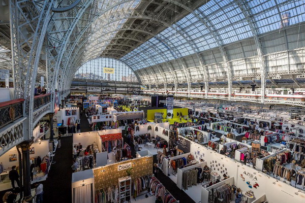 A delegation of Uzbekistan take part in international exhibition Pure London