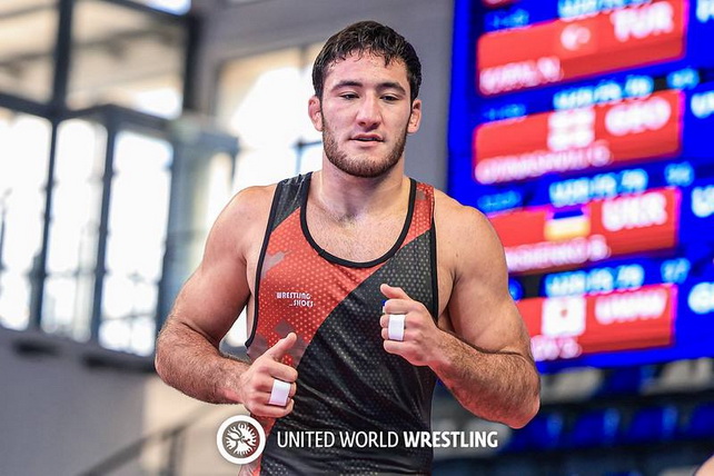 Sherzod Poyonov – yoshlar o‘rtasidagi erkin kurash bo‘yicha jahon chempioni
