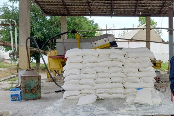 Head of an enterprise selling flour to the population at inflated prices was detained