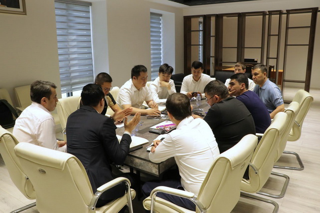 “O‘zeltexsanoat” uyushmasida Xitoyning yirik energetika kompaniyalari bilan uchrashuv bo‘lib o‘tdi