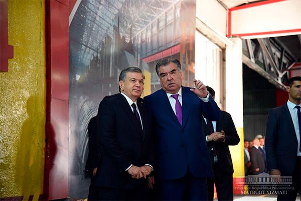 Uzbek leader becomes familiar with presentation of Talco-Krantas special equipment plant