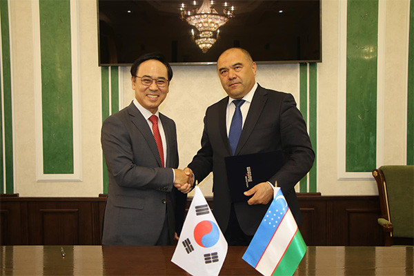 Uzbekistan Temir Yollari and Hyundai Rotem sign an agreement for the purchase of electric trains