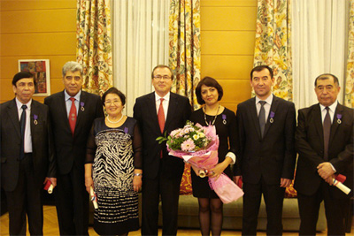Six citizens of Uzbekistan get Academic Palms of France orders