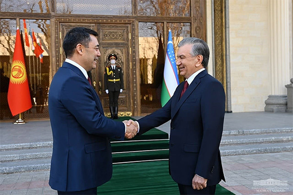 Presidents of Uzbekistan and Kyrgyzstan start negotiations in Tashkent