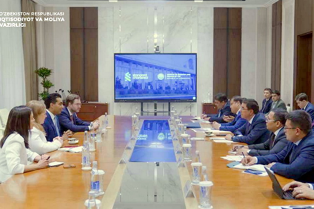 Standard Chartered компанияси Ўзбекистондаги устувор лойиҳаларда иштирокини чуқурлаштириш ниятида