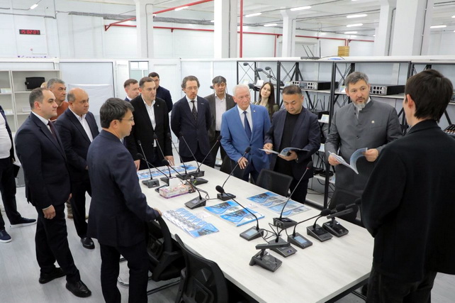 В технопарке «Чирчик» открыт завод Piton Factory