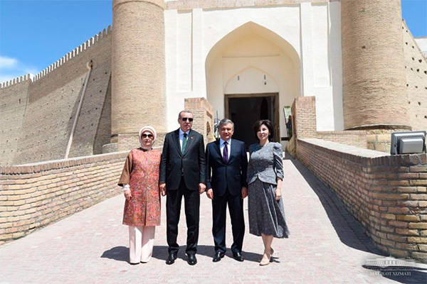 Presidents of Uzbekistan and Turkey pay visit to Ark fortress