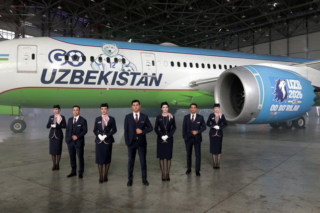 «Oq bo‘ri» osmonda: Uzbekistan Airways O‘zbekistonning futbol Dreamliner‘ini taqdim etdi
