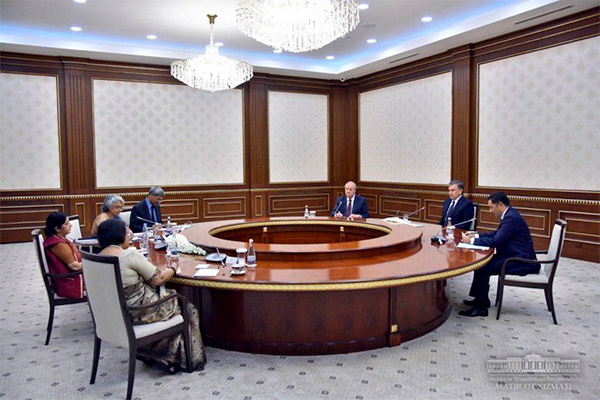 Uzbek leader receives External Affairs Minister of India