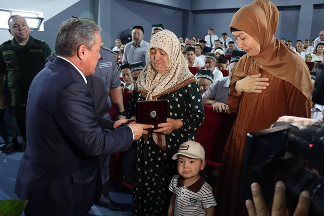Xizmat vaqtida halok bo‘lgan profilaktika inspektori “Jasorat” medali bilan taqdirlandi