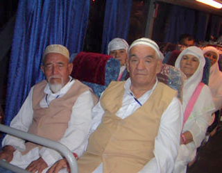 First group of pilgrims returns to Uzbekistan