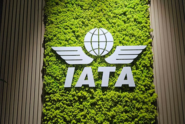 IATA: йўловчи оқими ва юк ҳаво ташувлари сиғим танқислиги шароитида ҳам барқарор ўсишни давом эттирмоқда
