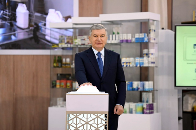 Президент дал старт крупным проектам в Самаркандской области