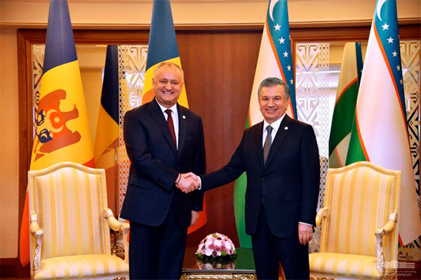 Presidents of Uzbekistan and Moldova hold negotiations in Ashgabat