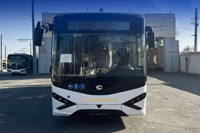 Хоразмга катта ҳажмли 10 дона электробус олиб келинди