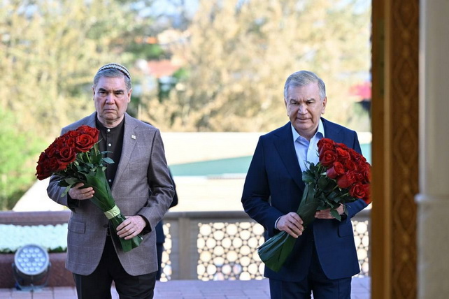 O‘zbekiston Prezidenti va Turkman xalqining milliy yetakchisi Hazrati Xizr majmuasiga tashrif buyurdilar