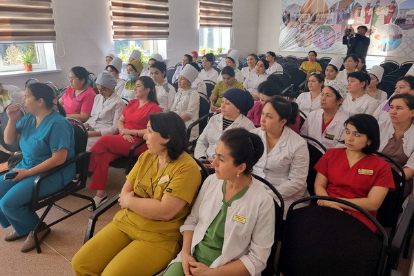 Она ва бола саломатлиги маркази ва унинг Хоразм вилоят филиали иштирокида тиббий ёрдамнинг сифати ва уни стандартлаштириш бўйича халқаро семинар ўтказиляпти