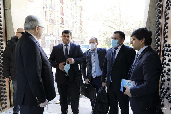 Delegation of the Ministry of Tourism and Cultural Heritage meets with the rector of the Grand Mosque of Paris in France
