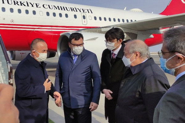 Turkish Foreign Minister arrives in Urgench