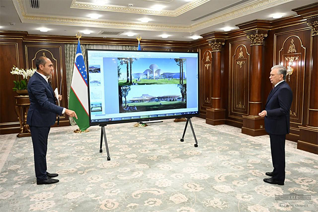 Президент ознакомился с презентацией проектов в сферах строительства, образования, туризма и промышленности