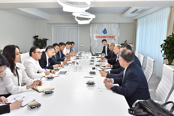 Uzbekneftegaz and Honeywell UOP discuss implementation of joint projects