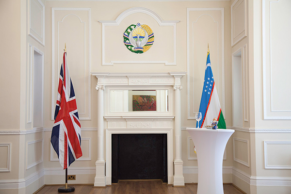 Buyuk Britaniya 3 ming nafar Oʻzbekistonlik mehnat muhojirini ishga qabul qiladi
