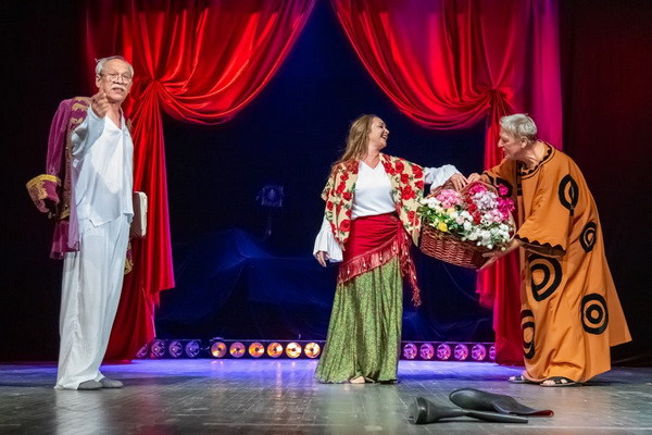Russian Drama Theater welcomes audience with premiere of "Melpomene’s Tales"