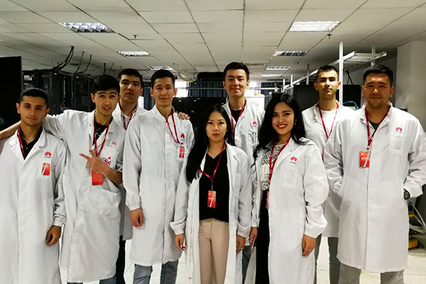 TUIT students start training in practical courses in China