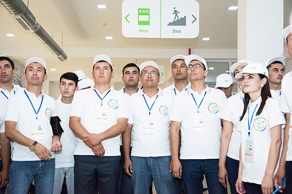 Делегаты Kamolot Qurultoyi посетили завод производителя Artel