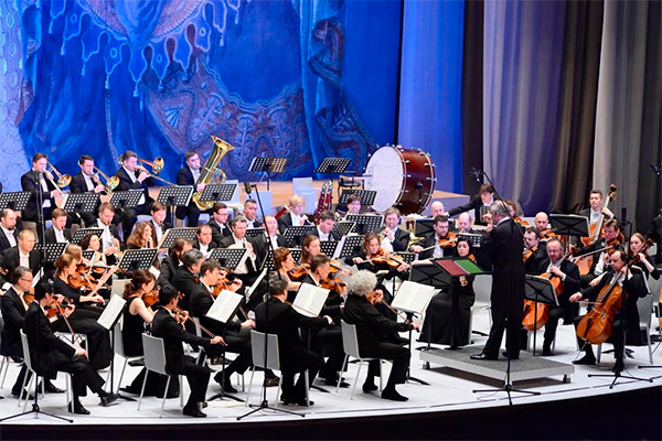 Mariinsky Theatre Orchestra gives concert in Tashkent