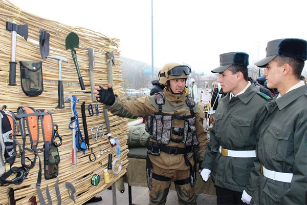 В Ташкенте впервые прошел военно-патриотический фестиваль молодежи